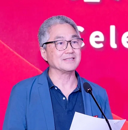 “陆老师，与你相遇，好幸运！”